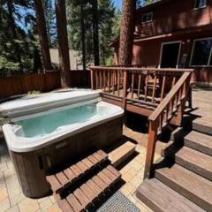Spacious Tahoe Hot Tub and Beach