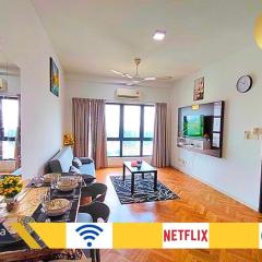 Cozy Urban Retreat in Emira, Mall Next Door #EM1