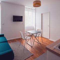 Large Studio lumineux et neuf, Parking Gratuit