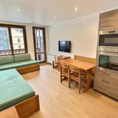 Appart 2 pièces 4 pers à 450m des pistes avec balcon, TV et animaux admis - FR-1-411-173