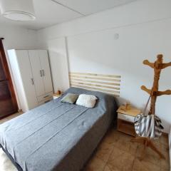 Dpto 4 personas - Zona Playa con Patio y Parrilla