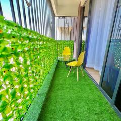 modern retreat apartment with breathtaking city views heated swimming pool ,gym and ample parking