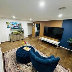 Sanctuary Lakes Holiday house