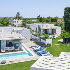 2 Luxury Villas w Nearby Beach!