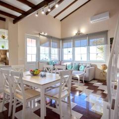 Sweet Cottage In The City