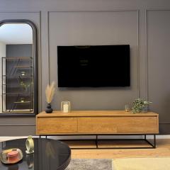 Velvet Noir, Modern & Luxury Apt, Parking