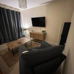 4 bed house perfect for contractors