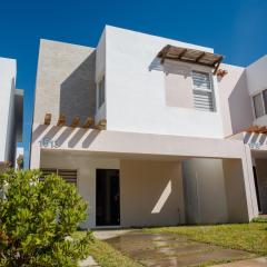 3 bedroom 3 bath, vacation home, gated community with ammenities