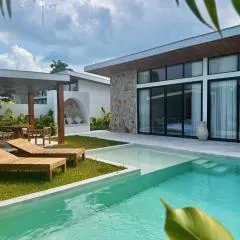 Golden Palm Pool Villa near Fishermans Village