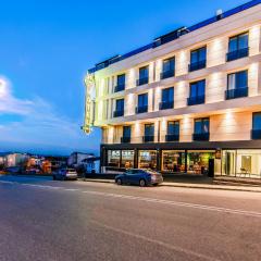 Heaven Premium Hotel Restaurant & Airport Shuttle