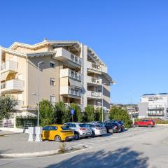 Cozy Apartment In Tortoreto Lido