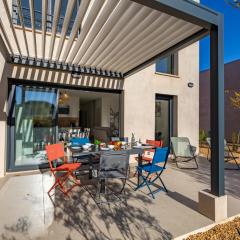 Holiday Home Azur Cottages by Interhome