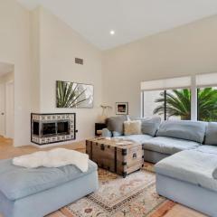 Fully Remodeled Modern Hacienda in La Quinta