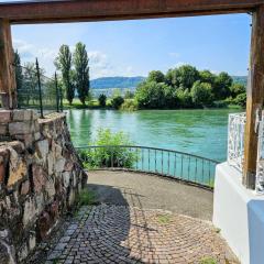 Suite Kelnhof Patio - Cozy Riverside Apartment