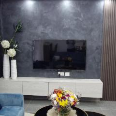 Stylish 2 Bedroom Serviced Apartment with Study, Your Urban Retreat