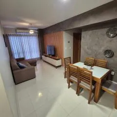 Apartamento Confortável e Espaçoso em Condomínio Familiar, 2 Quartos com 1 suíte e Lazer de Clube