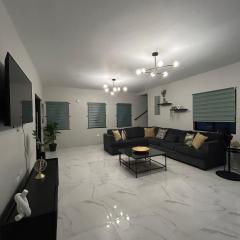 Cardinal Lookout Villa close to the beach