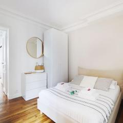 Beautiful apartment with balcony-Sentier Bourse