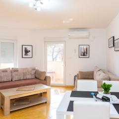 Senad - Apartment MALI - MPolo