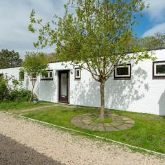 Furnished bungalow near beach