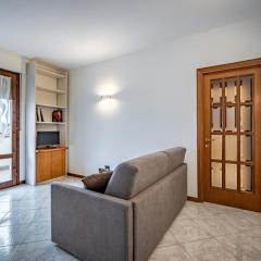 YD quiet apt Leopolda with parking
