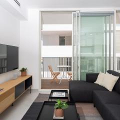 Mate Kalischer - By HOMY