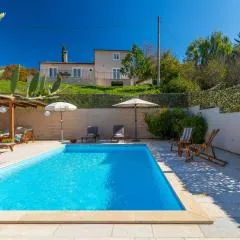 Traumhafte Finca mit Tischtennis, Spielplatz, Basketballplatz, Privatpool, Outdoor-Kueche