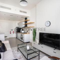 Modern 1BR at Collective Tower 1 Near Hills Mall