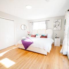 Spacious 10BR 5BA Free Parking Minutes to DC with Pool