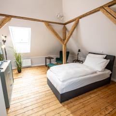 6 Zimmer 130 m2 Wundervoll sanierte Wohnung zentral ruhig hochwertig