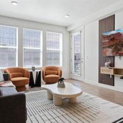 Stylish 2BR w Parking, Near Temple Sq & Delta Ctr