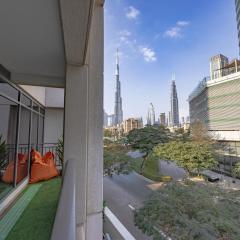 Durrani Homes - The Luxe Retreat 4BR Podium villa with private Jacuzzi and Burj Khalifa View