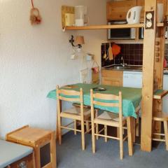 Studio cosy au pied des pistes avec balcon et parking - FR-1-516-103