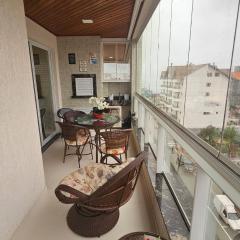 Falcão 100 mts praia de Bombas