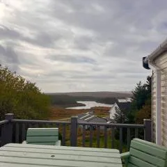 Ard Na Leice Scenic Escape with Lake Views