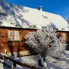 Wooden veggie house Koliba near Plitvice Lakes