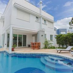 Casa c/ piscina em Jurerê Internacional AT9124