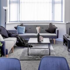 Perfect for Contractors, Driveway with Free Parking, Close to City Centre