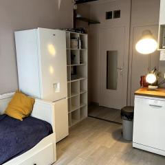 Cosy 2 Bedroom, Paris, Near Metro - 4 Peoples
