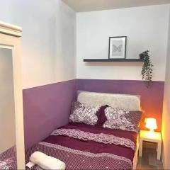 Calm Partition Room Near Internet City Metro