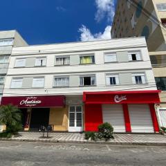 APTO 101 - No centro, pertinho de tudo, apto térreo!