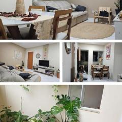 Quarto em Ap próximo ao Shopping Conquista Sul