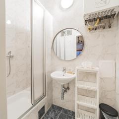 Cosy Calm Apartment near City Center