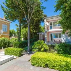 Three-Bedroom Holiday Home in Crikvenica II