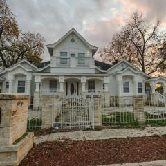 Gorgeous Victorian with Games