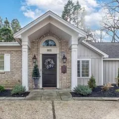 The Gardens - Azalea - Walking distance to Douglas Beach - Private hot tub