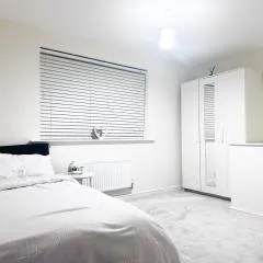 Luxury Room 8min to Sheffield City Center, Free parking