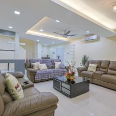 Spacious 12 pax Landed Homestay By NexxField