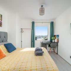 Cozy Private Room Near Shops & Transport in Enfield