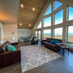Bear Foot Beach House-Beautiful Views on the Lake